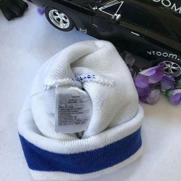 Nike NWOT Beanie with Gloves Set Youth OS (8/20) - Picture 6 of 7